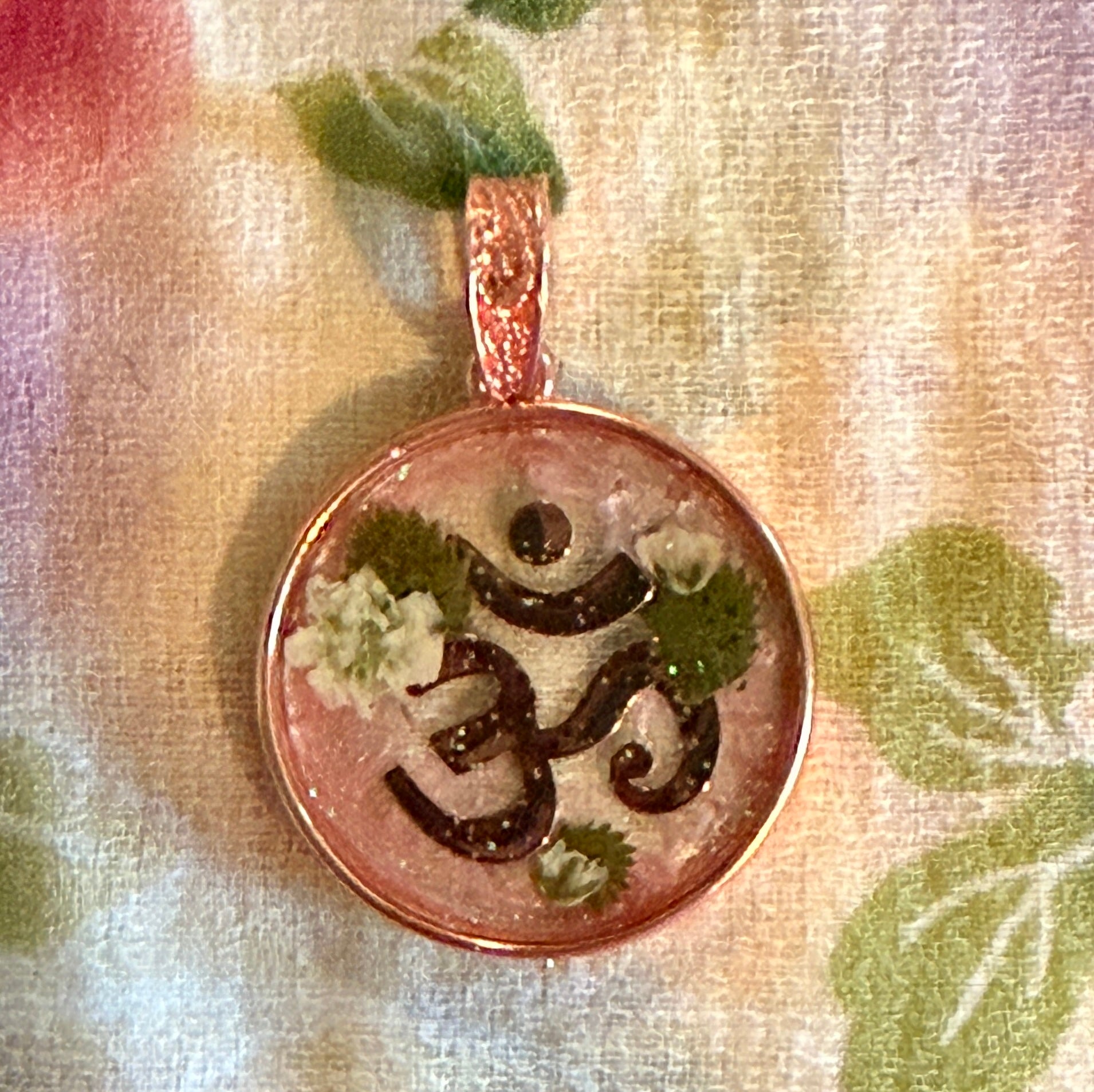 Mystic teaching symbol pendant
