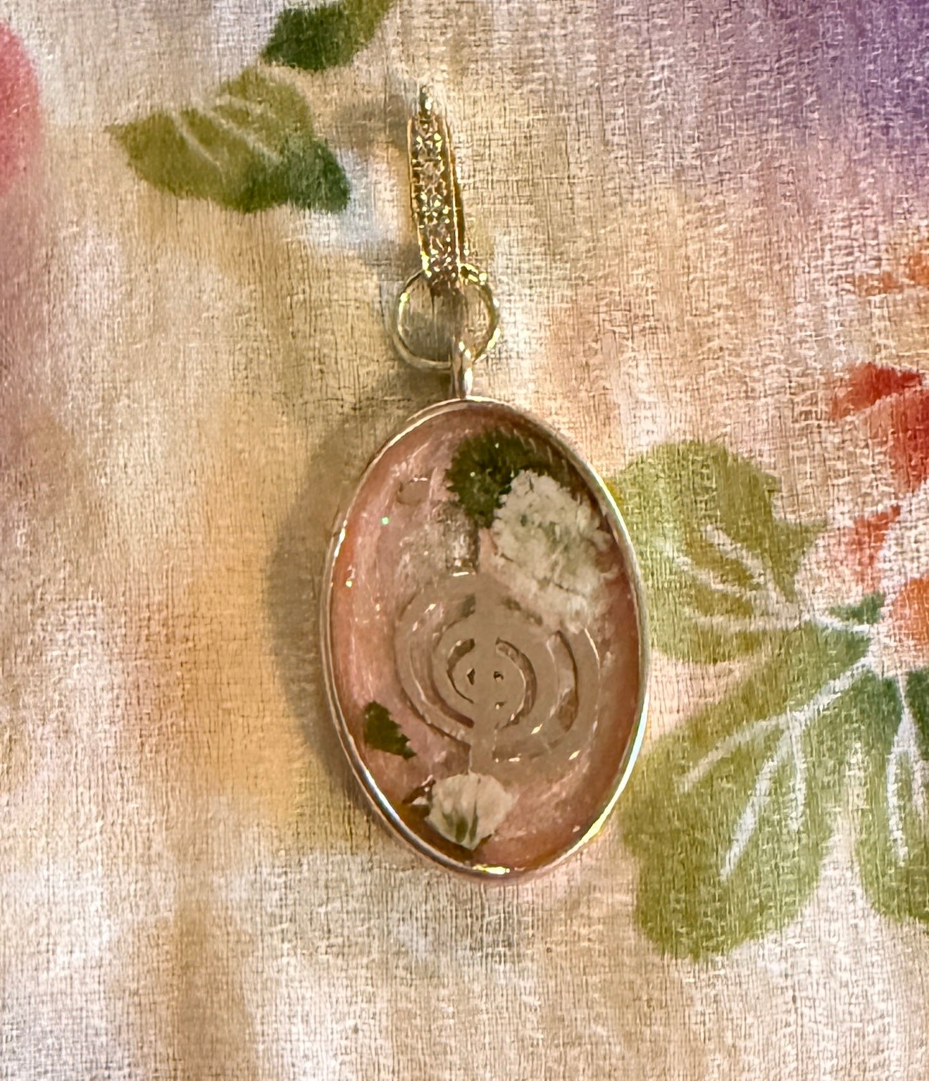 Mystic teaching symbol pendant