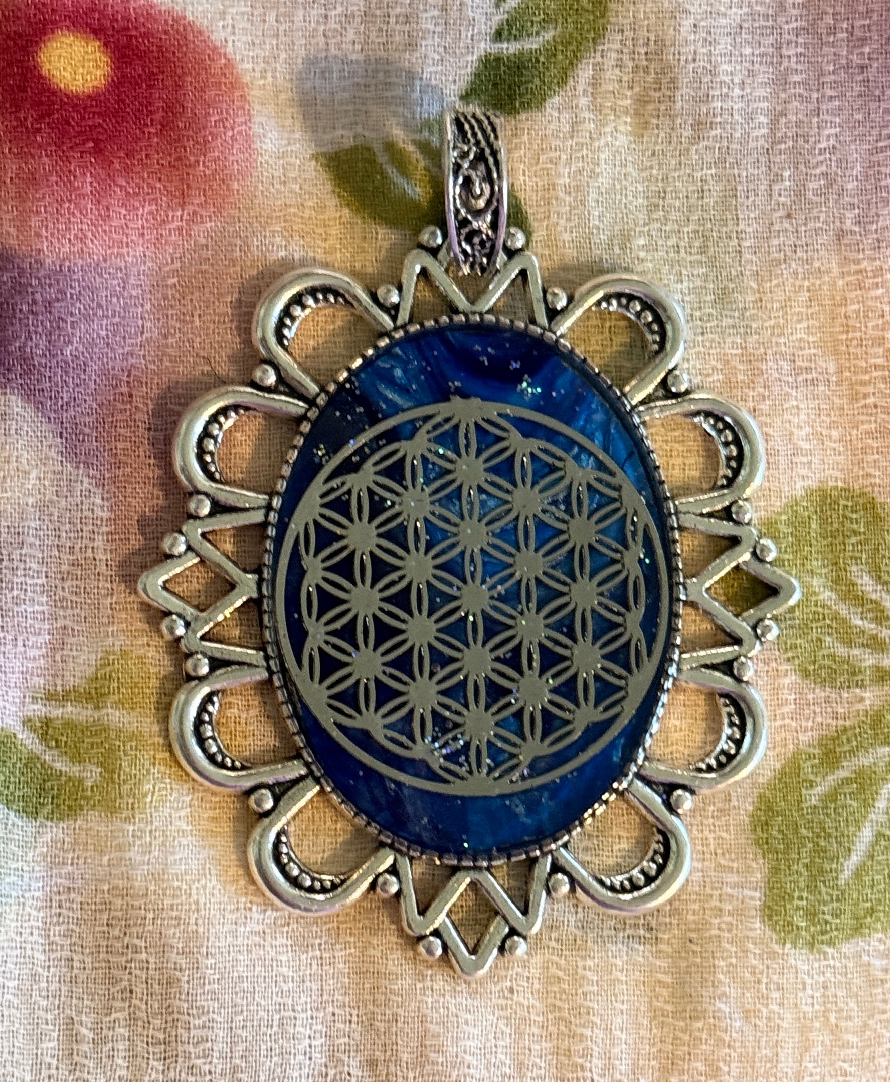 flower of life silver with blue background, 40 mm